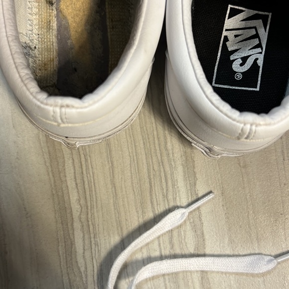 Vans Faux Leather Synthetic Man Made Era White Sneakers Women’s 8 - Picture 7 of 8